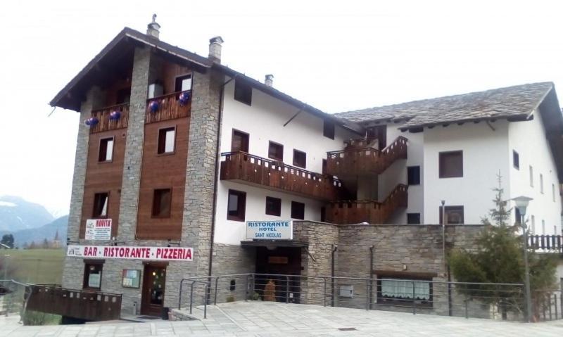 Hotel & Restaurant Saint Nicolas Gran Paradiso المظهر الخارجي الصورة