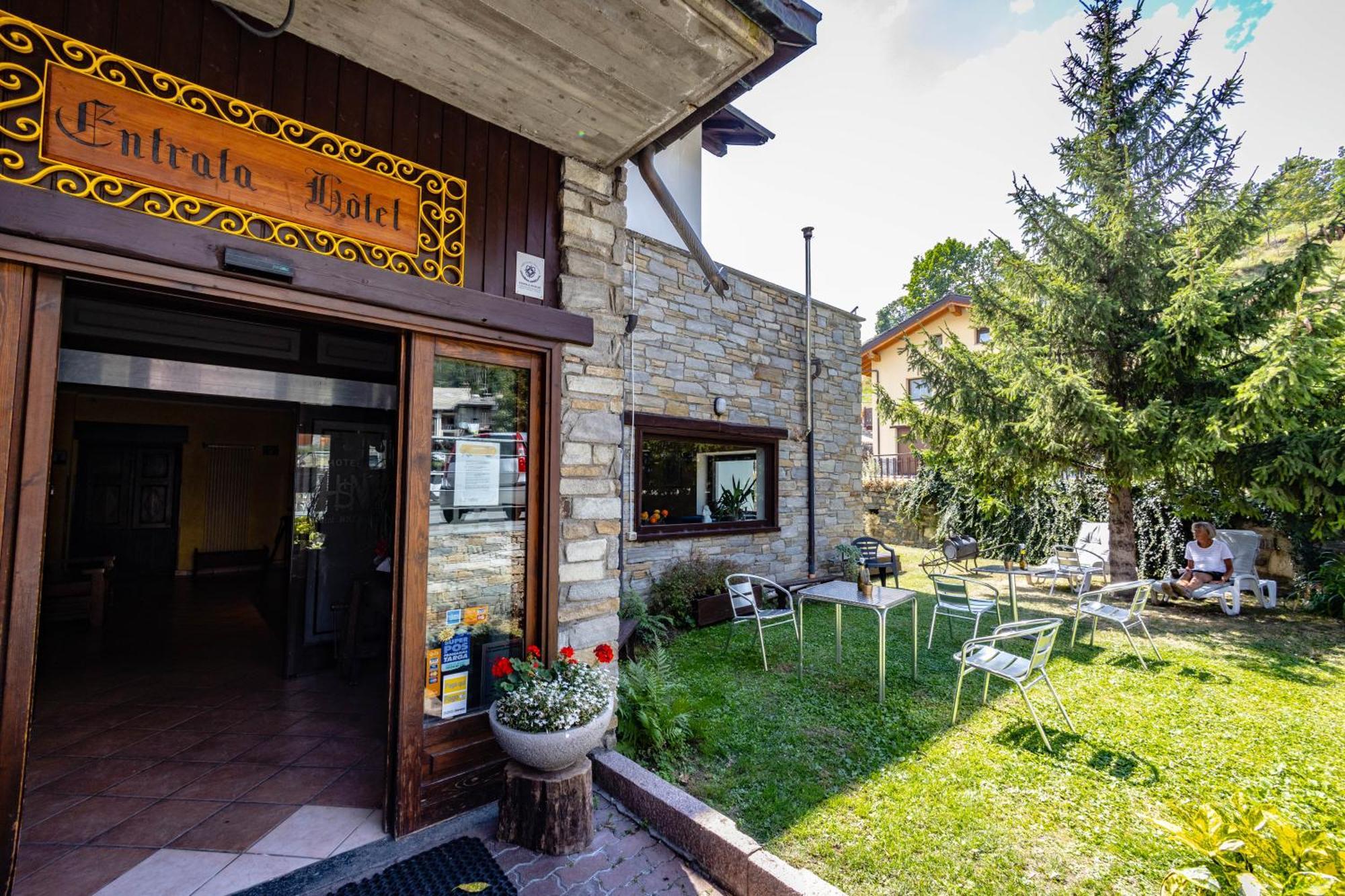 Hotel, Bar & Bistrot Saint Nicolas Gran Paradiso القديس نقولا المظهر الخارجي الصورة