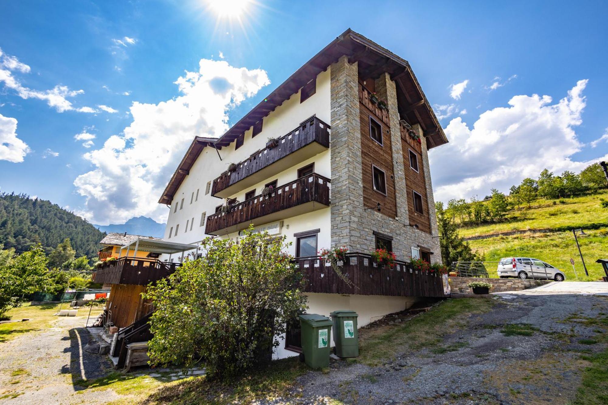 Hotel & Restaurant Saint Nicolas Gran Paradiso المظهر الخارجي الصورة