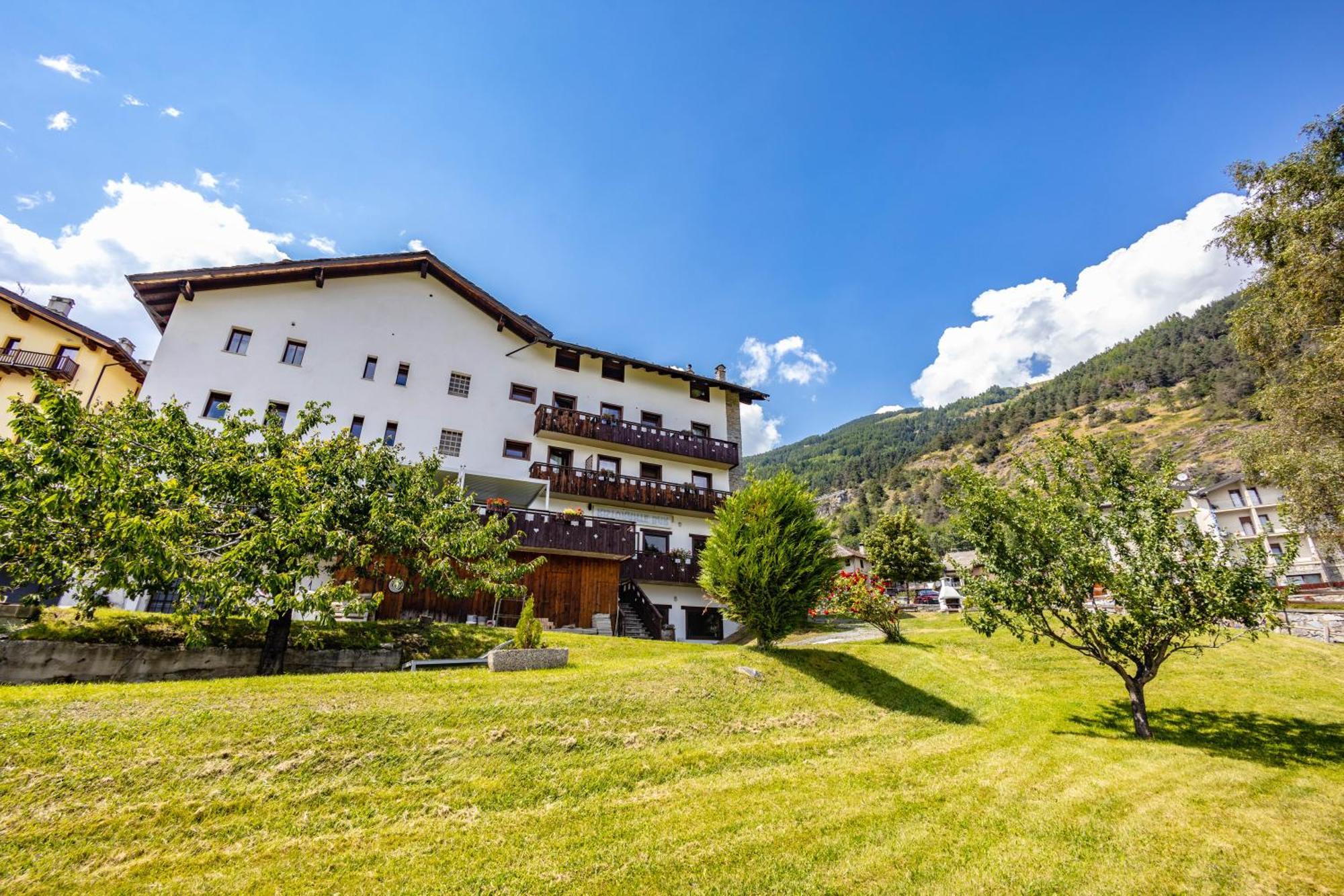 Hotel, Bar & Bistrot Saint Nicolas Gran Paradiso القديس نقولا المظهر الخارجي الصورة