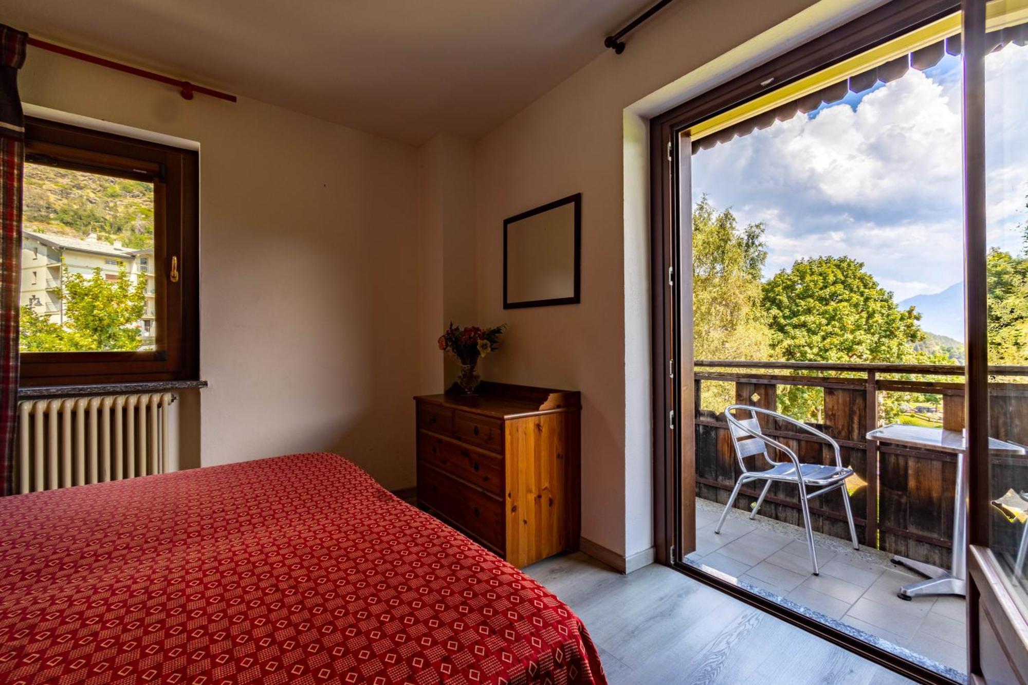 Hotel, Bar & Bistrot Saint Nicolas Gran Paradiso القديس نقولا المظهر الخارجي الصورة