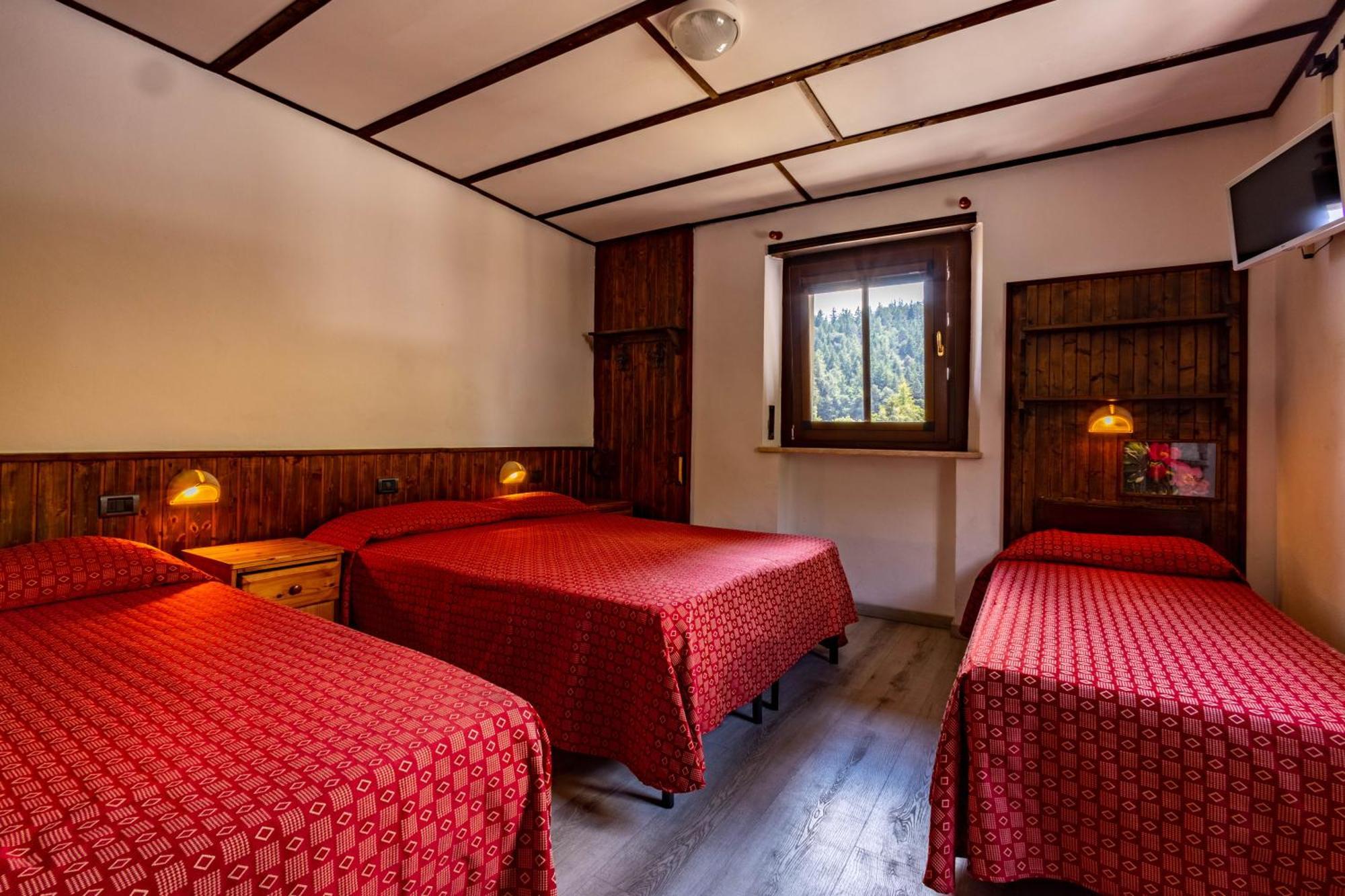 Hotel, Bar & Bistrot Saint Nicolas Gran Paradiso القديس نقولا المظهر الخارجي الصورة